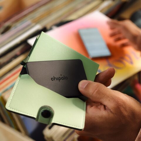 NEW Chipolo CARD - Image 8